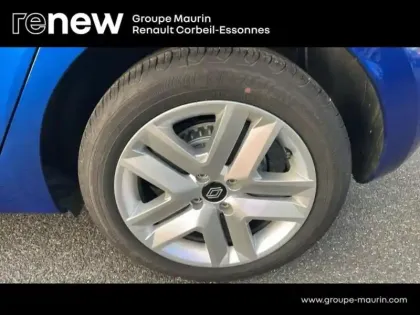 Photo 8 Renault Clio  1.5 dCi 100ch Evolution - 25