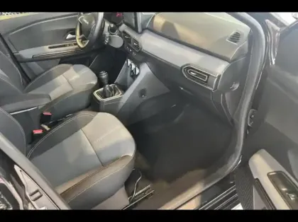 Photo 8 Dacia Sandero  1.0 ECO-G 100ch Stepway Extreme + -24