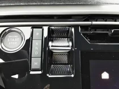 Photo 13 Peugeot 3008  Hybrid 145 e-DCS6