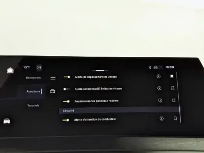 Photo 34 Peugeot 3008  Hybrid 145 e-DCS6