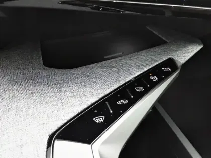 Photo 22 Peugeot 3008  Hybrid 145 e-DCS6