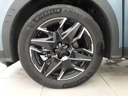 Photo 126 Peugeot 3008  Hybrid 136 e-DCS6