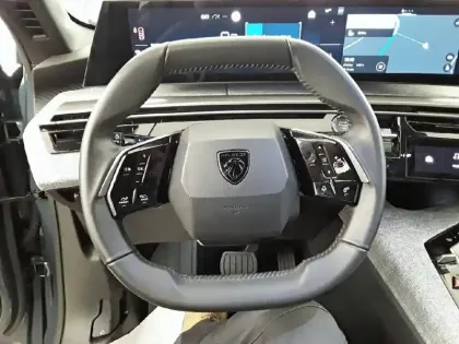 Photo 8 Peugeot 3008  Hybrid 136 e-DCS6