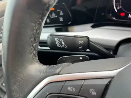 Photo 19 Volkswagen Golf  2.0 TDI SCR 116 DSG7