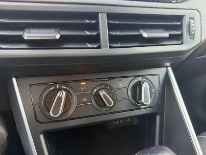 Photo 39 Volkswagen Polo  1.0 TSI 95 S&S DSG7