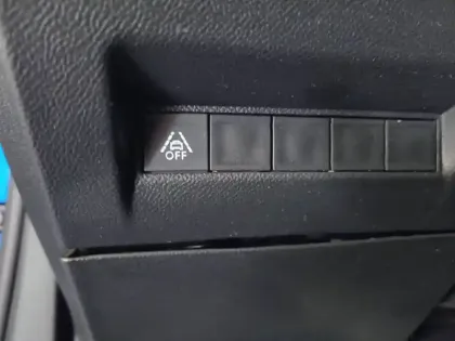 Photo 21 Peugeot 2008  Electrique 136 ch