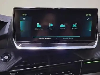 Photo 25 Peugeot 2008  Electrique 136 ch