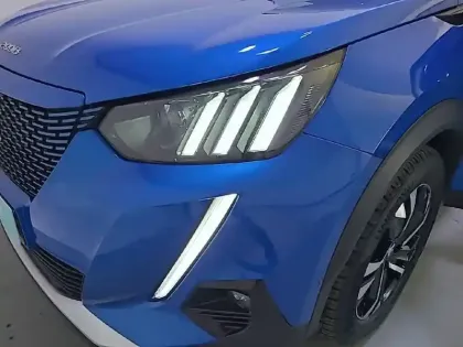 Photo 15 Peugeot 2008  Electrique 136 ch