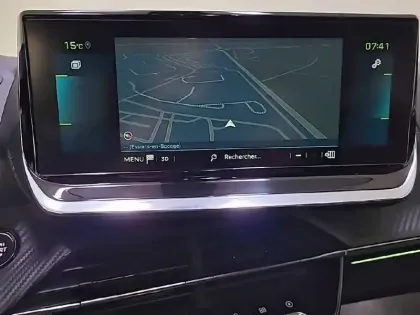 Photo 18 Peugeot 2008  Electrique 136 ch