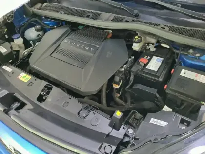 Photo 14 Peugeot 2008  Electrique 136 ch