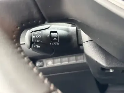 Photo 19 Peugeot 208  Electrique 50 kWh 136ch