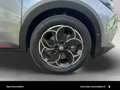 Photo 9 Alfa Romeo Junior  Elettrica 156 ch