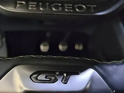 Photo 28 Peugeot 208  PureTech 100 S&S BVM6