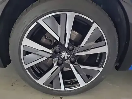 Photo 12 Peugeot 208  PureTech 100 S&S BVM6