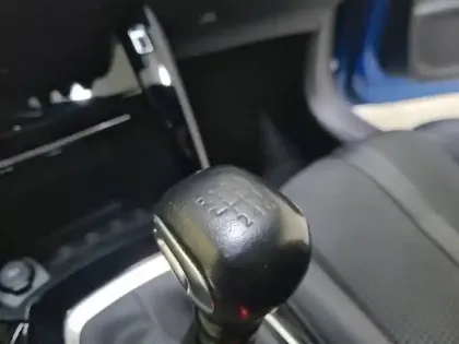 Photo 13 Peugeot 208  PureTech 100 S&S BVM6