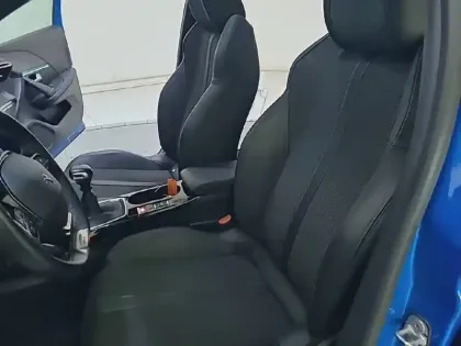 Photo 10 Peugeot 208  PureTech 100 S&S BVM6