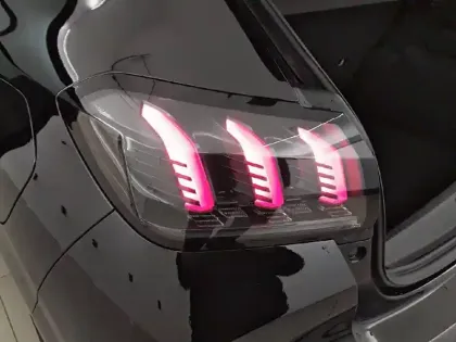 Photo 16 Peugeot 208  BlueHDi 100 S&S BVM6