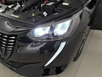 Photo 15 Peugeot 208  BlueHDi 100 S&S BVM6