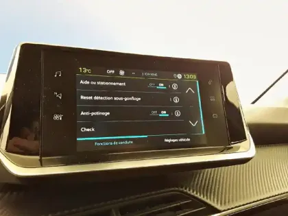 Photo 39 Peugeot 208  Electrique 50 kWh 136ch