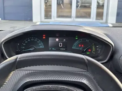 Photo 9 Peugeot 208  Electrique 50 kWh 136ch