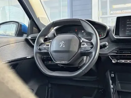 Photo 8 Peugeot 208  Electrique 50 kWh 136ch