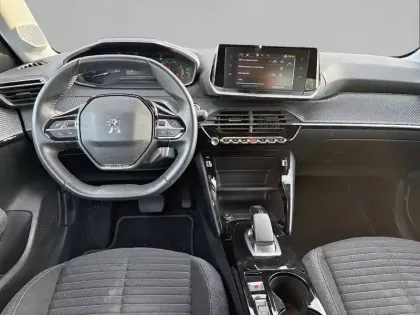 Photo 7 Peugeot 208  Electrique 50 kWh 136ch