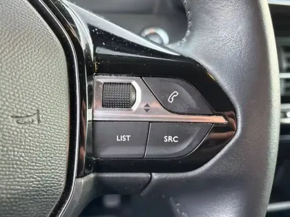 Photo 19 Peugeot 208  Electrique 50 kWh 136ch