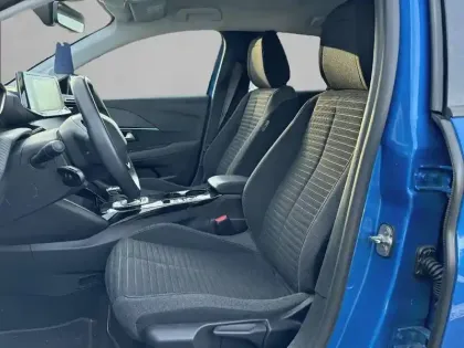 Photo 10 Peugeot 208  Electrique 50 kWh 136ch