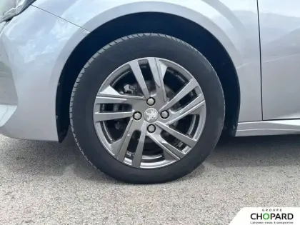 Photo 24 Peugeot 208  PureTech 75 S&S BVM5