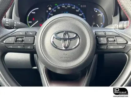 Photo 98 Toyota Yaris  Cross Hybride 116h 2WD