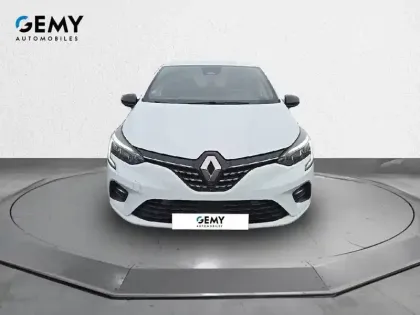 Photo 1 Renault Clio  E-Tech full hybrid 145