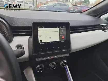 Photo 12 Renault Clio  E-Tech full hybrid 145