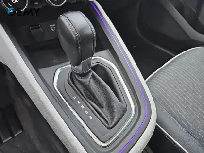 Photo 11 Renault Clio  E-Tech full hybrid 145