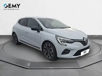 Photo 2 Renault Clio  E-Tech full hybrid 145