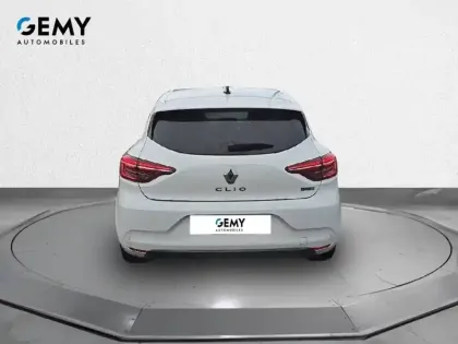 Photo 4 Renault Clio  E-Tech full hybrid 145