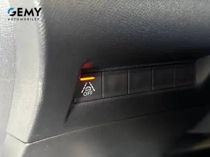 Photo 29 Peugeot 2008  PureTech 130 S&S BVM6