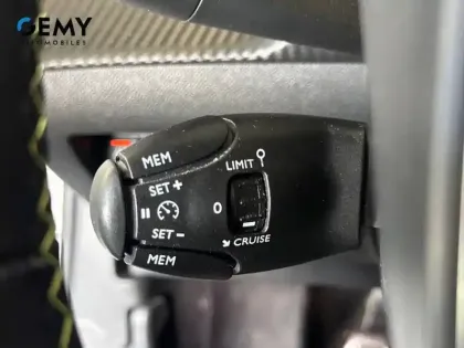 Photo 28 Peugeot 2008  PureTech 130 S&S BVM6