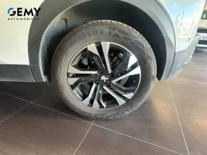 Photo 10 Peugeot 2008  PureTech 130 S&S BVM6