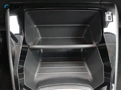 Photo 16 Peugeot 208  BlueHDi 100 S&S BVM6