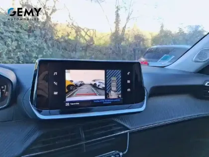 Photo 29 Peugeot 2008  PureTech 100 S&S BVM6