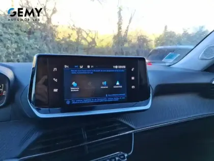 Photo 44 Peugeot 2008  PureTech 100 S&S BVM6