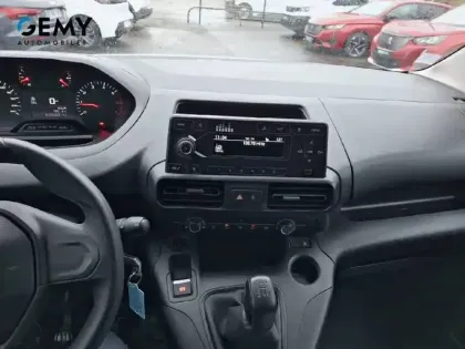 Photo 7 Peugeot Partner  FOURGON STANDARD 650 KG BLUEHDI 100 S&S BVM5