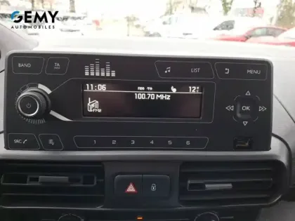 Photo 17 Peugeot Partner  FOURGON STANDARD 650 KG BLUEHDI 100 S&S BVM5