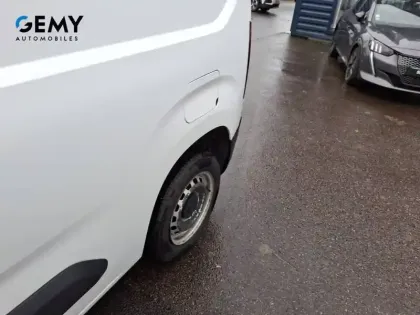 Photo 8 Peugeot Partner  FOURGON STANDARD 650 KG BLUEHDI 100 S&S BVM5