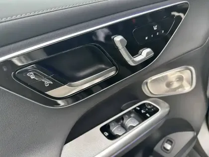 Photo 42 Mercedes Classe GLC GLC 300 de Hybrid EQ 9G-Tronic 4Matic