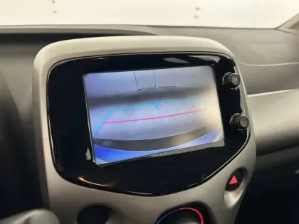 Photo 42 Toyota Aygo Gén. II Ph1 x-play 5