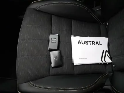 Photo 42 Renault Austral  mild hybrid 160 auto