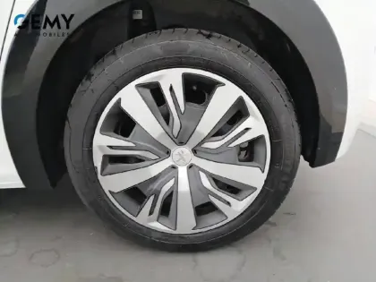 Photo 10 Peugeot 208  Electrique 50 kWh 136ch