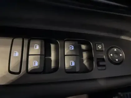 Photo 24 Hyundai I20  1.0 T-GDi 100 DCT-7 Hybrid 48V