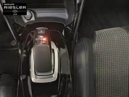 Photo 13 Peugeot 2008  Electrique 136 ch